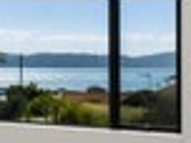 Beachlands, 5 bedrooms, $1150 pw