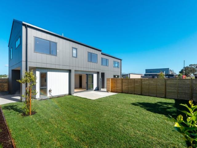beachlands, 5 bedrooms