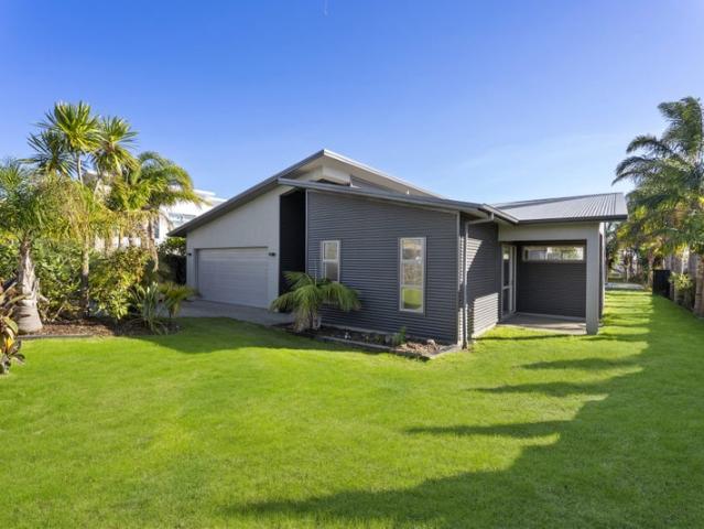 beachlands, 5 bedrooms
