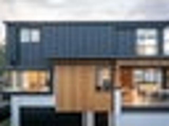 Beachside Elegance Luxury, Lift & Location