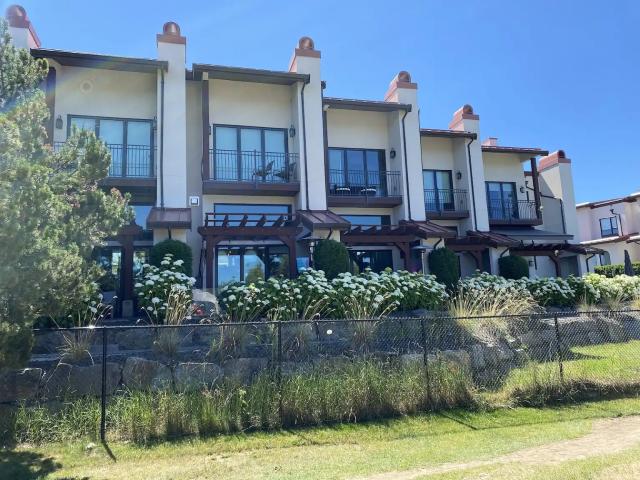 Beachside Townhouse Lower Mission Furnished