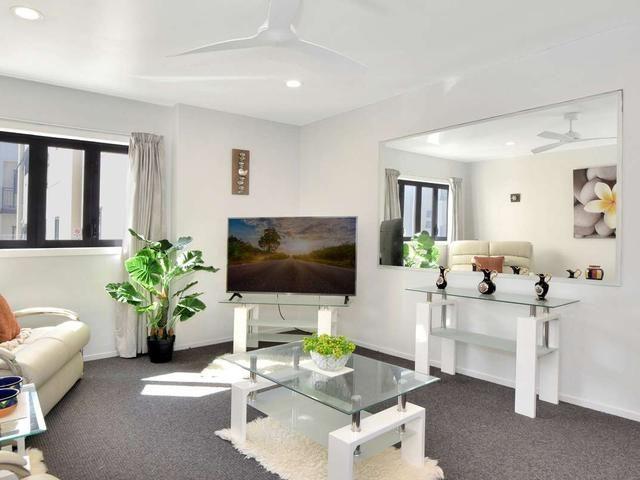 Beachside Townhouse
