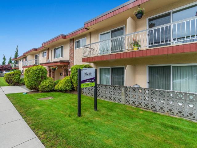 Beachwood Del Rio Apartment for Rent