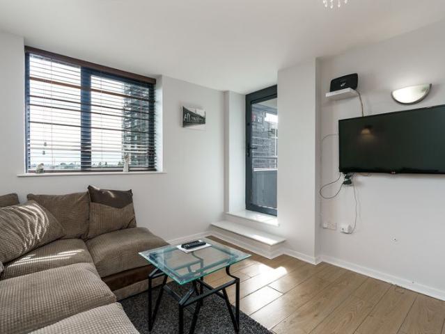 Beacon Building, Royal Canal Park, Dublin 15, D15 E658
