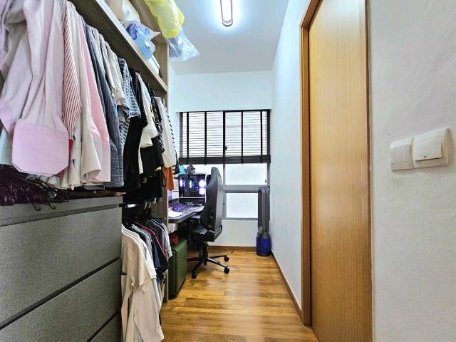 Beacon Heights Condominium For Sale, $1,040,000, 2 Bed 1 Bath 667 sqft $1,559.00 psf
