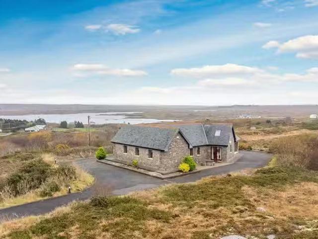 Bealadangan, Connemara, Co. Galway, H91K2TV is for sale