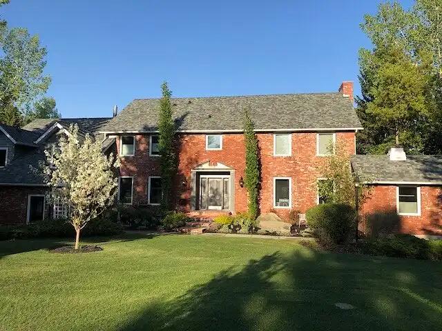 BEARSPAW ACREAGE, PRIVATE LARGE BEDROOM ALL UTILITIES INCLUDED ESTATE HOME