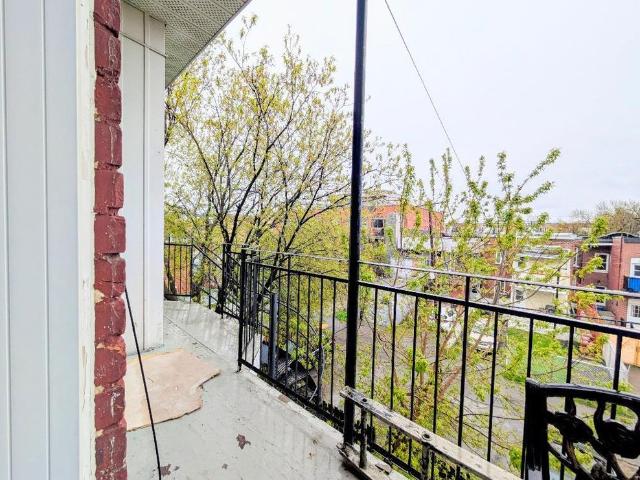 Because You Deserve Renovated 4 1/2, TOP FLOOR, Metro Lasalle,Verdun