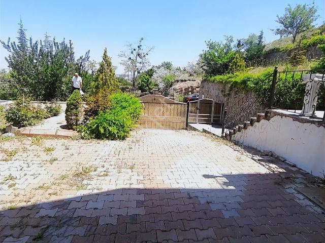 Becen De Arsa Parasına Panoramik Manzarasılı 7+1 Lüks Villa