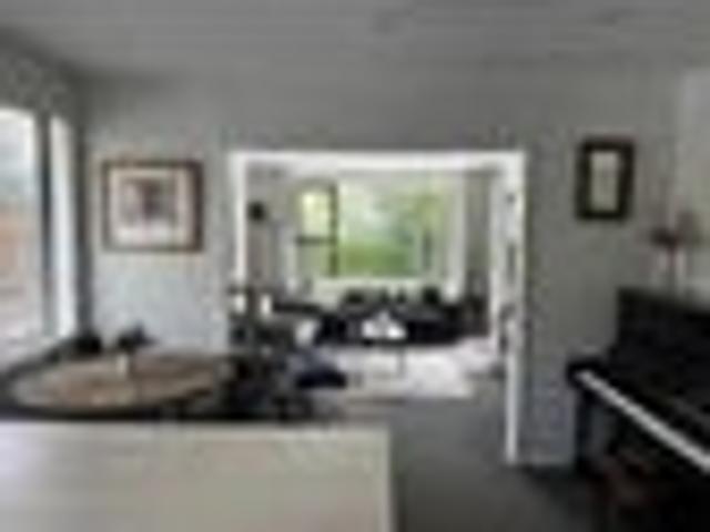 Beckenham, 2 bedrooms, $625 pw