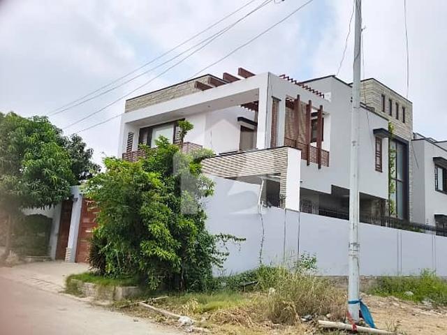 Become Owner Of Your Prime Location House Today Which Is Centrally Located In DHA Phase 8 In Karachi