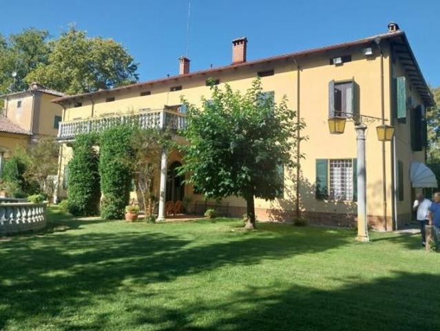 Bed & Breakfast con mura in vendita a Nonantola
