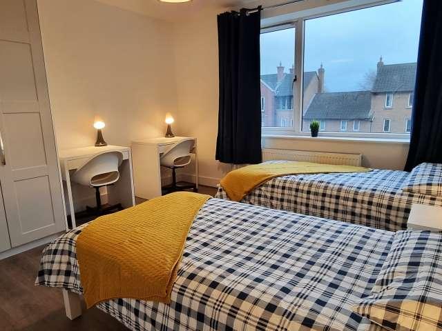 Bed in 7 bedroom flat for rent in Inns Quay, Dublin