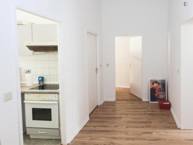 Bed in a triple bedroom, not far from Großer Tiergarten