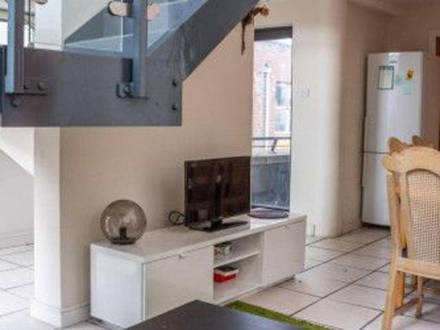 Bed in a shared twin bedroom, in the Temple Bar nneighbourhood