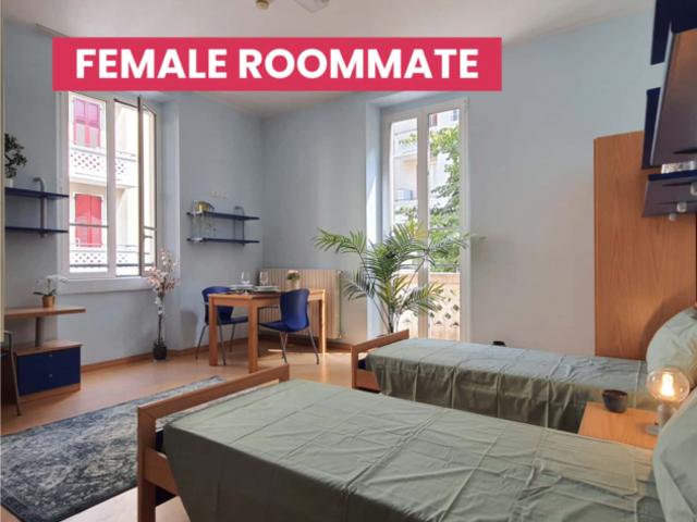 Bed in Shared bedroom Via Barrili FEMALE Students only Apt. with 2 shared bedrooms