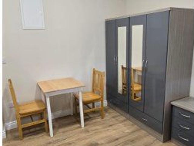 Bed in shared room for rent in Inns Quay, Dublin