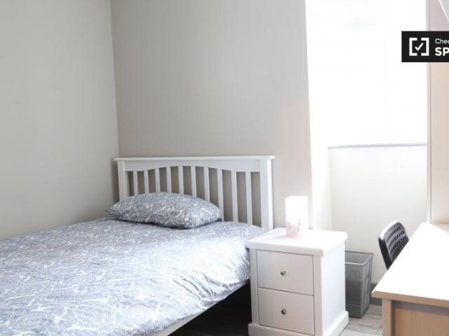 Bed in shared 4 bedroom flat for rent in Whitehall, Dublin