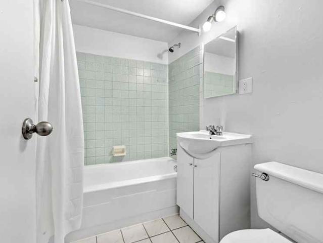 Bedard 3 Bedroom Apartment for Rent at 45 Rue Bédard, Gatineau, QC J8Y 6A1 Hull/Quartier de I'Oree du Parc