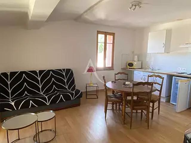 Bédarieux 34600 Location appartement 2 pièces t2 au dernier étage