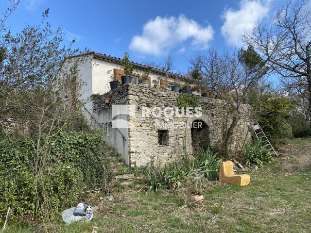 Bédarieux, à vendre mas d'environ 39 m2 sur une parcelle de 6795 m2 avec vue dominante