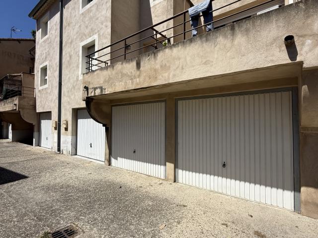 Bédarrides Location Parking / Garage 84