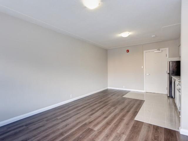 Bedford Court 1 Bedroom Apartment for Rent at 186 Thames St, Chatham Kent, ON N7L 2Z1 Chatham