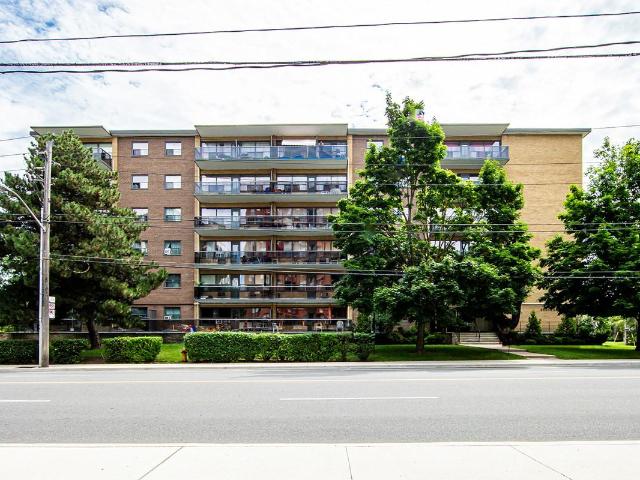 Bedford Towers 1 Bedroom Apartment for Rent at 3171 Bathurst St, Toronto, ON M6A 2B1 Nortown