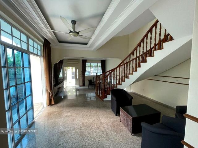 Bedok Avenue D16, Semi