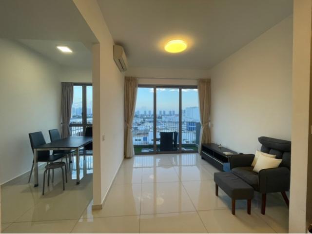 Bedok Residences Condominium For Rent, $3,700, 1 Bed 1 Bath 592 sqft $6.25 psf