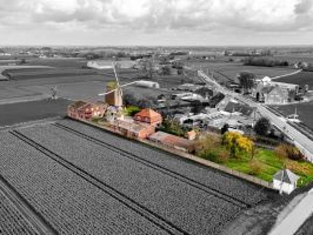 Bedrijfsvastgoed te koop in Meulebeke 8760