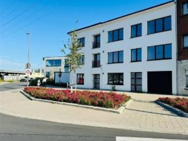 Bedrijfsvastgoed te koop in Merksem 2170