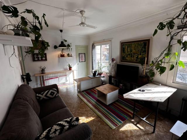 Bedroom by the beach in Barcelona