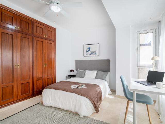 Bedroom for rent in San Francisco 63, Alicante