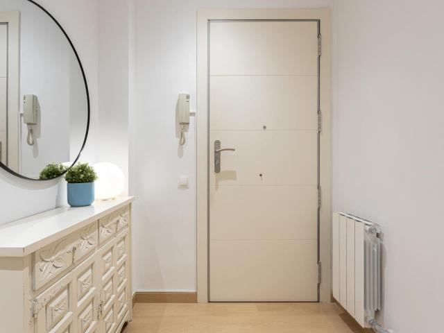 Bedroom for rent in Sepúlveda 112, Barcelona