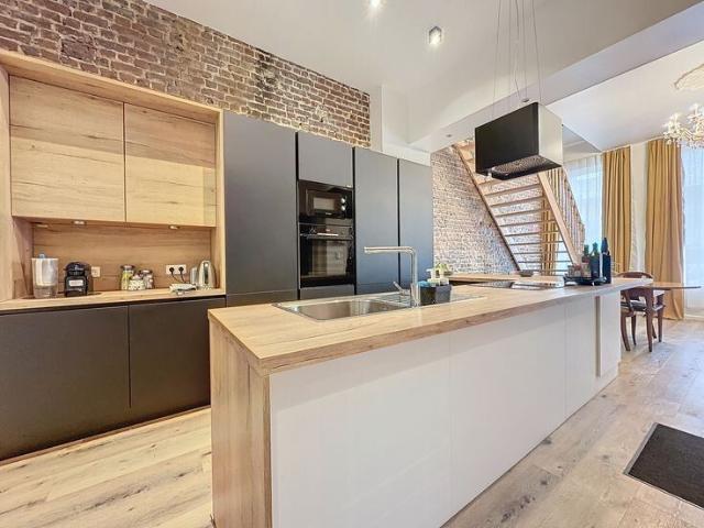 BEDROOM in a COLIVING + PRIVATE bathroom