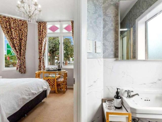 Bedroom 1 / 173 Waihi Road, Hawera, South Taranaki, Taranaki 4610
