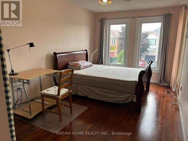 Bedroom 2 2876 Westbury Court, Mississauga, ON, L5M 6B3 house for lease | Listing ID W13704 | Royal LePage