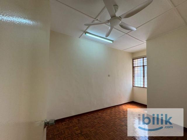 Bedroom 4 Downstairs @ Double Storey Terrace @ Taman Permai 3, Seremban