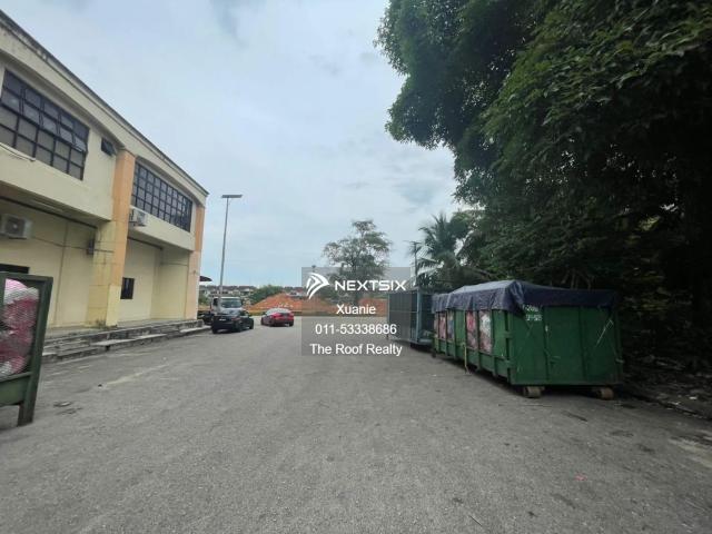 Bedrooms: 2+1 Bathrooms: 2 1119Sqft Sell With Tenancy Rental: RM3.8k until April 2027