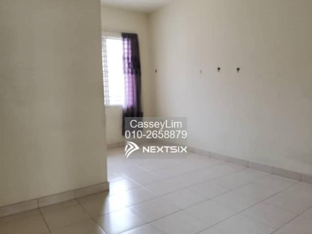 Bedrooms/Bathrooms: 4+1 bedrooms, 5 bathrooms Furnished Empty, Partial, Full: Empty Facing direction: North East Freehold or Leasehold: Freehold Non Bumi, New House Purchased since MCO 2019/2020