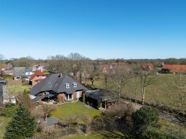 Beeindruckendes Einfamilienhaus nahe dem Ems Jade Kanal!