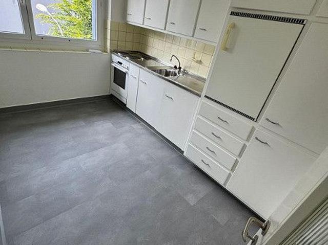 Befriste 3 ZWG im EG in 8048 Zürich bis 31.03.2027 zu vermieten