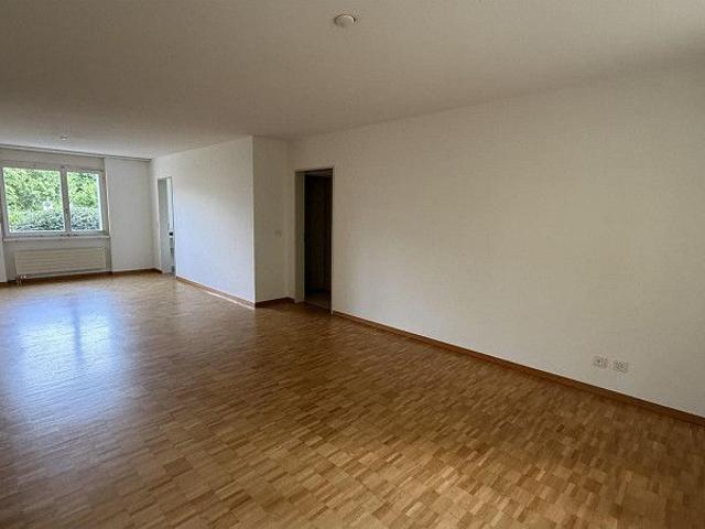 Befristet bis 30.11.2027 / 4.5 Zimmerwohnung in Brüttisellen