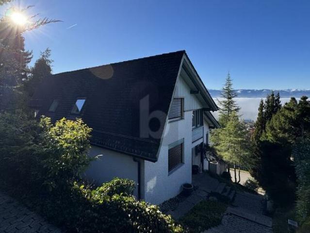 BEFRISTET, GROSSZÜGIG UND SONNENVERWÖHNT