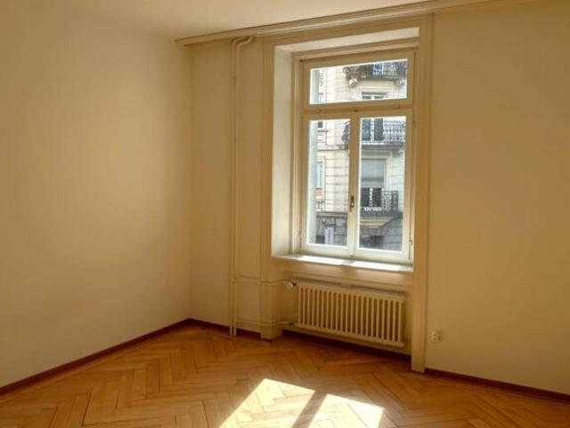 Befristetes Angebot Zentrale 4 Zimmerwohnung