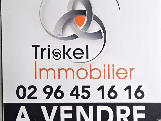 BEGARD Immeuble à usage de commerce et d'habitation