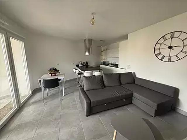 Bègles 33130 Location appartement 3 pièces t3 au dernier étage parking