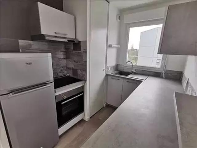 Bègles 33130 Location appartement 2 pièces t2 au dernier étage