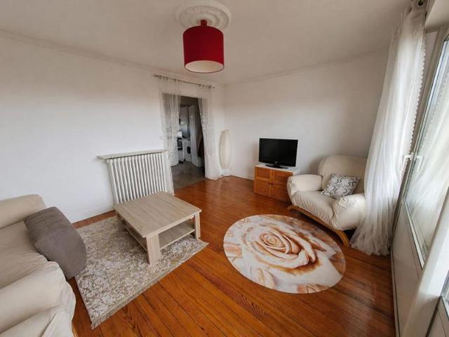 Bègles: Appartement T4 de 72 m2 + balcon+ cellier. Coup de coeur assuré